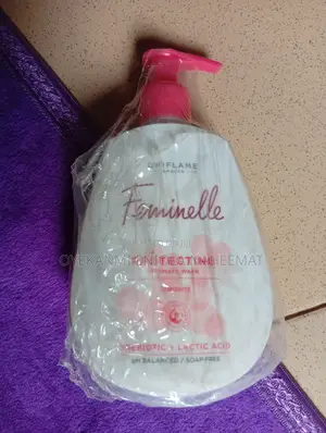 Feminelle Protecting Intimate Wash