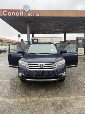 Toyota Highlander Limited 3.5l 4WD 2013 Blue