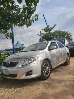 Toyota Corolla 2010 Silver