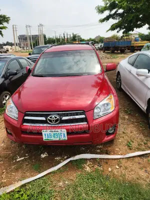 Toyota RAV4 2010 Red