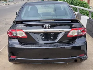 Toyota Corolla 2011 Black