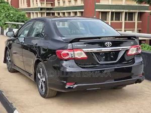 Toyota Corolla 2011 Black