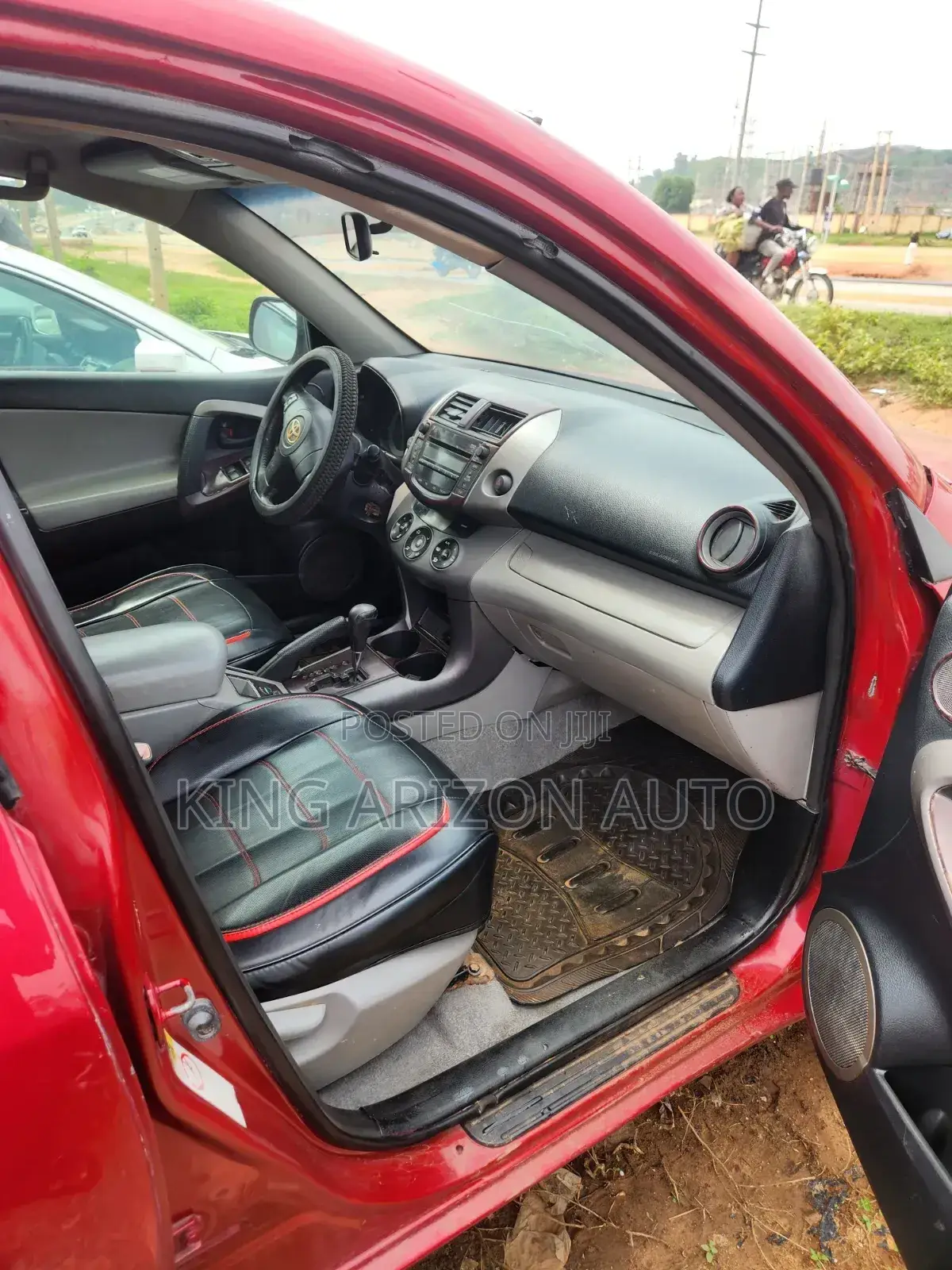 Toyota RAV4 2010 Red