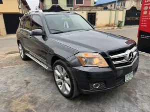Mercedes-Benz GLK-Class 2010 Gray