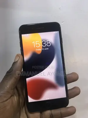 Apple iPhone 7 Plus 32 GB Black