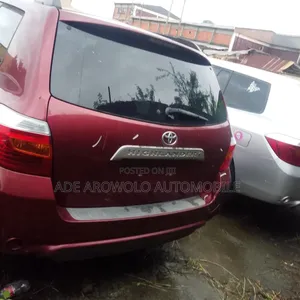 Toyota Highlander 2010 Red