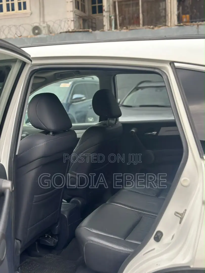 Honda CR-V 2011 White