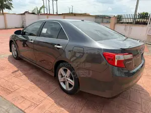 Toyota Camry SE Sport 4dr Sedan w/Prod. End 11/13 (2.5L 4cyl 6A) 2014