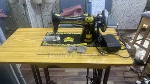 Black Head Manual Sewing Machine