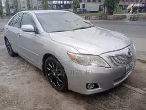 Toyota Camry 2011 Silver