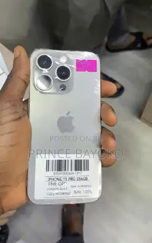 Apple iPhone 15 Pro 256 GB Silver