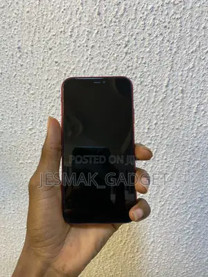 Apple iPhone 11 64 GB Red
