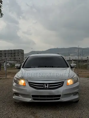Honda Accord 2011 Silver