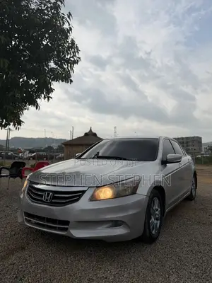 Honda Accord 2011 Silver