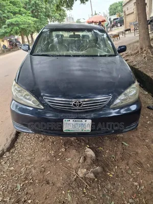 Toyota Camry 2004 Blue