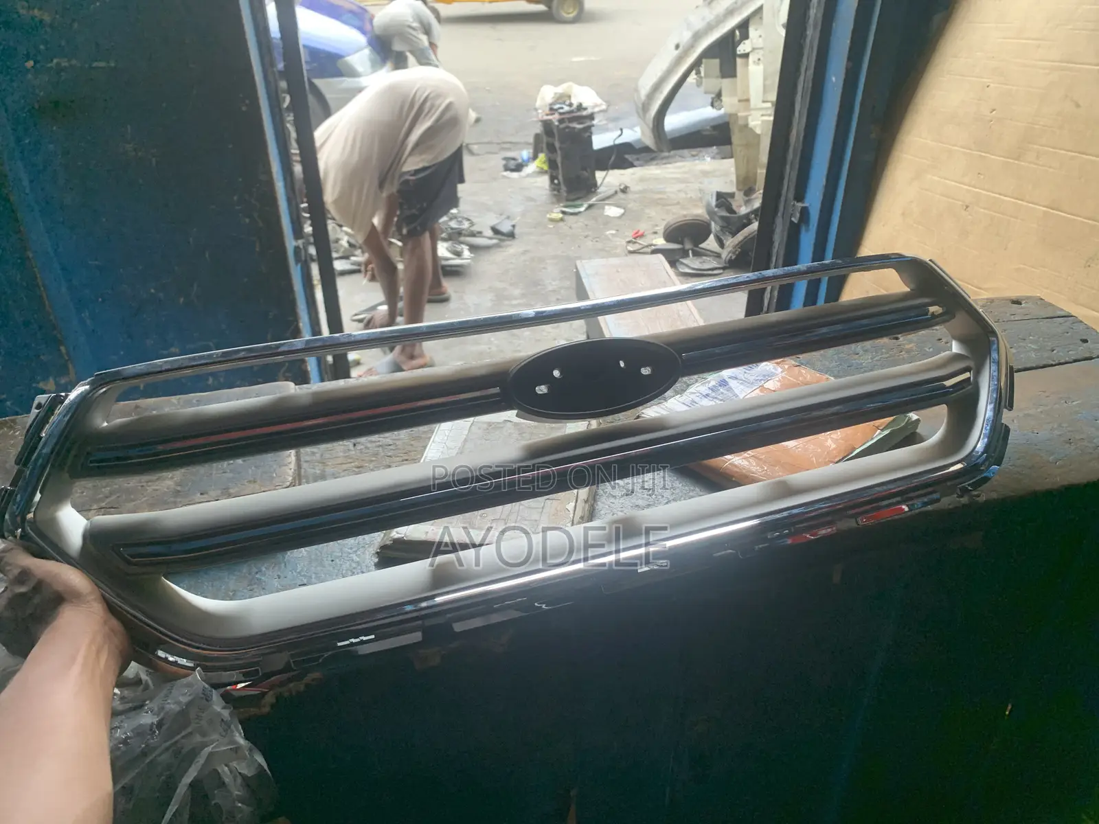Front Grill Escape 2017
