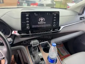 Toyota Sienna 2020 White