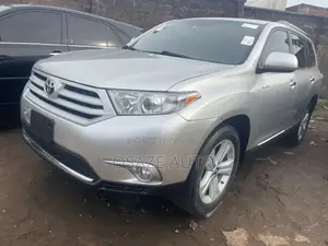 Toyota Highlander 2013 Silver