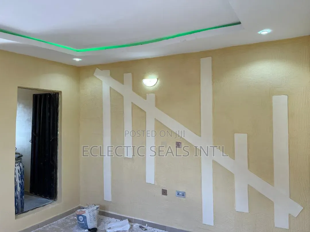 Mini Flat in Eclectic Seals, Sabon Lugbe for rent