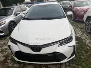 Toyota Corolla 2022 White