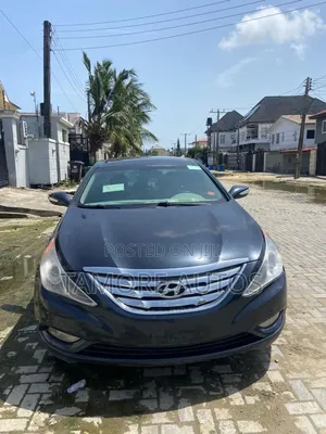 Hyundai Sonata Limited Sedan FWD (2.4L 4cyl 6A) 2013 Blue