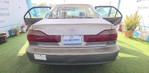 Honda Accord 1999 Gold