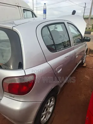 Toyota Yaris 2003 Silver