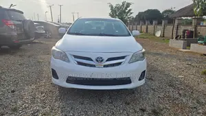 Toyota Corolla LE 4dr Sedan (1.8L 4cyl 4A) 2011 White