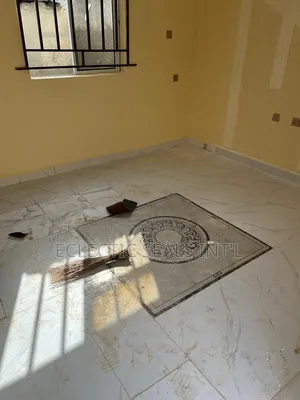 Mini Flat in Eclectic Seals, Sabon Lugbe for rent