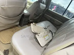 Nissan Pathfinder Automatic 2000 Gold