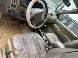 Nissan Pathfinder Automatic 2000 Gold
