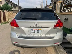 Toyota Venza V6 AWD 2010 Silver