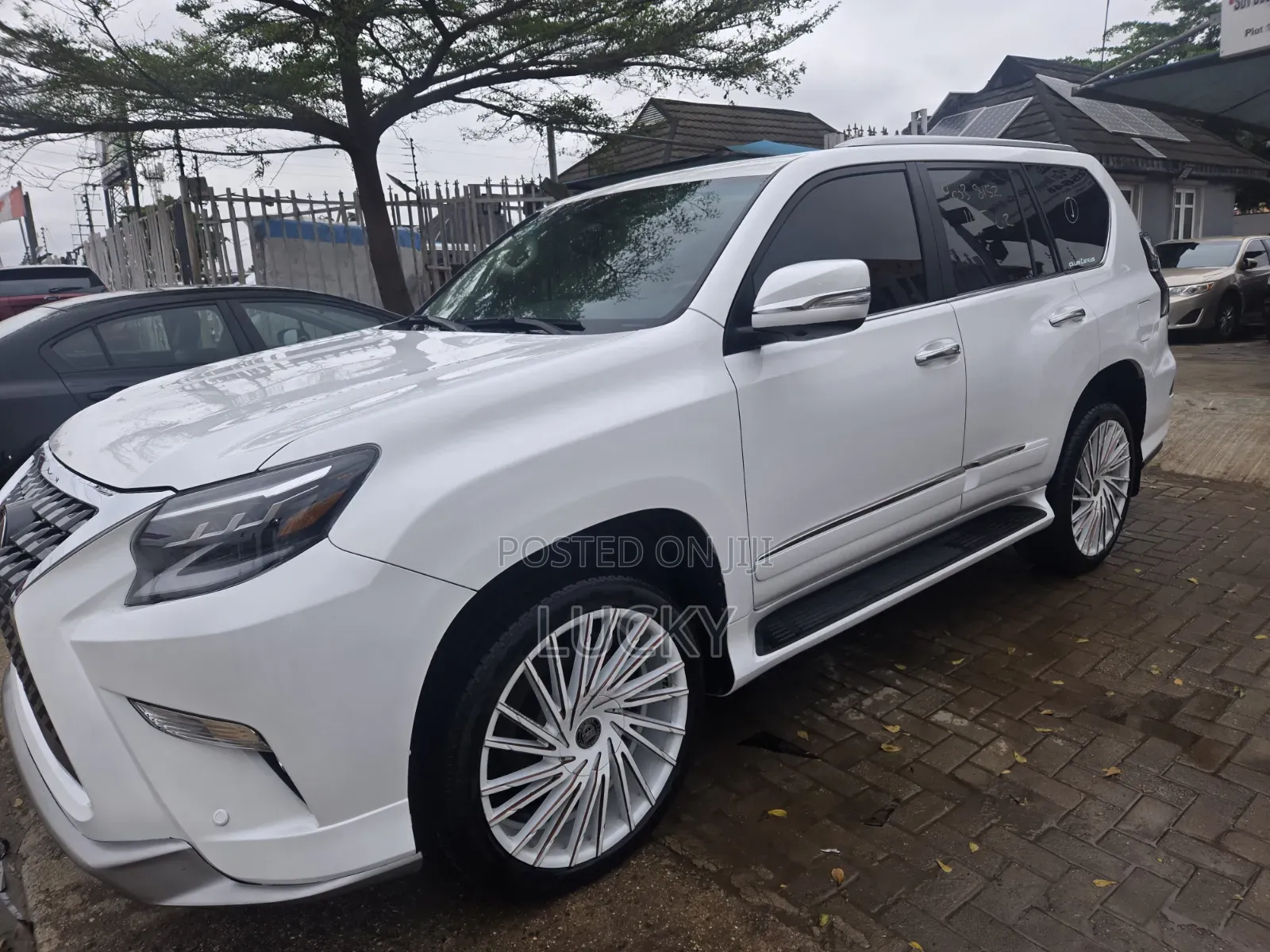 Lexus GX 2011 White