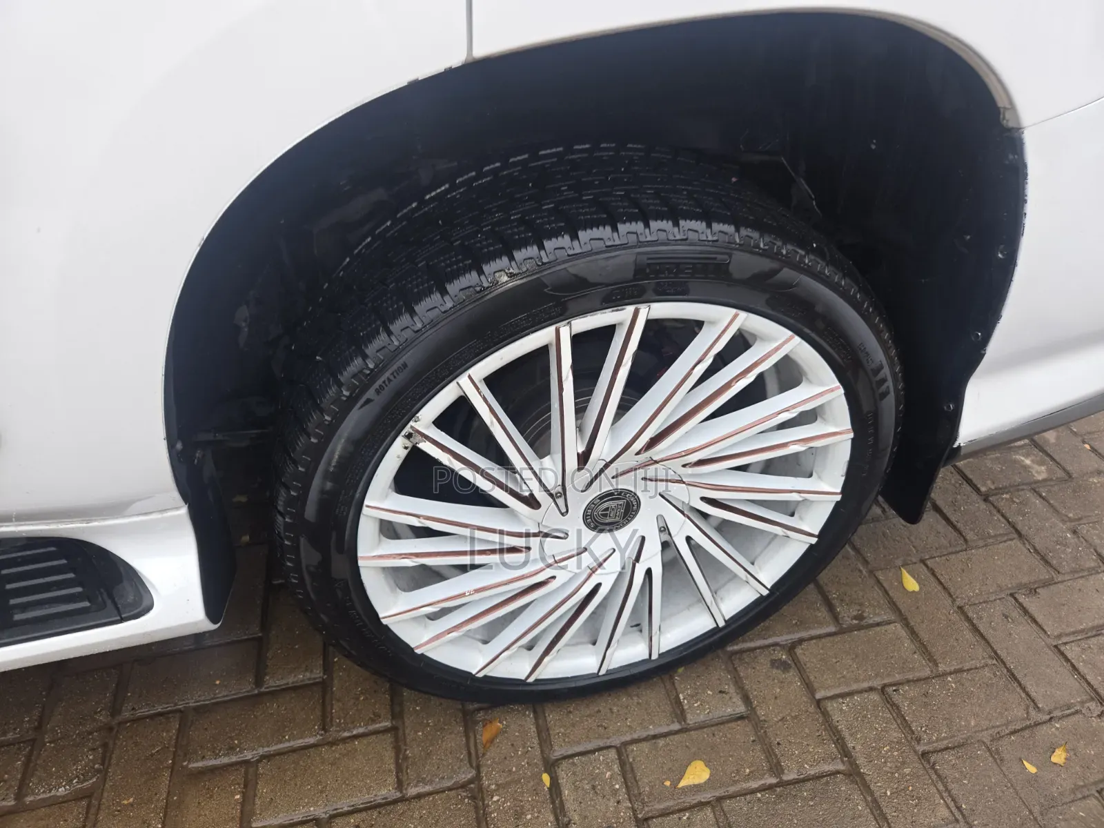 Lexus GX 2011 White