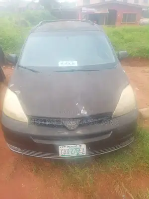 Toyota Sienna 2005 Black