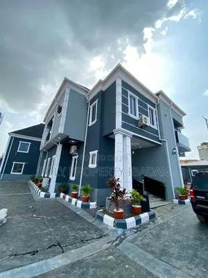 2bdrm Duplex in Oluyole Estate, Iwo Road for rent