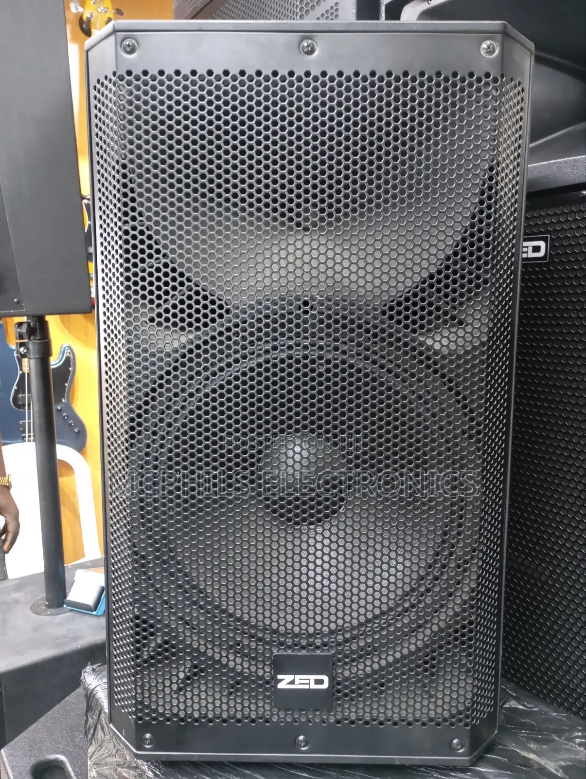 Zed 12 Inches Active Powered Speakers