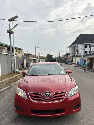 Toyota Camry LE 4dr Sedan (2.5L 4cyl 6A) 2011 Red