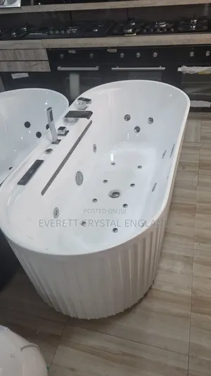 Executive Jaccuzi With Inbuilt Mixer and Jets