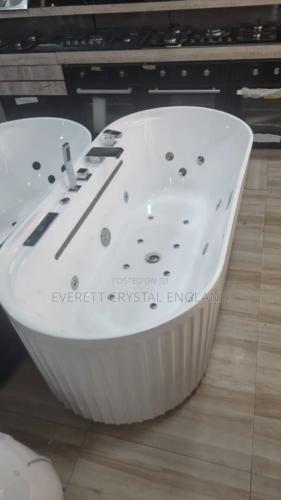 Executive Jaccuzi With Inbuilt Mixer and Jets
