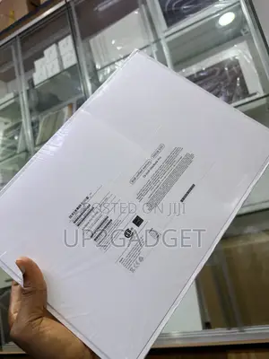 New Laptop Apple MacBook Air 2022 M2 8GB Apple M2 SSD 256GB