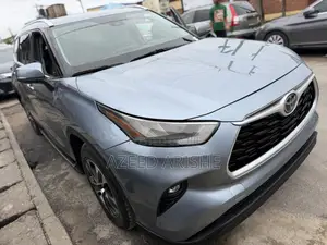 Toyota Highlander XLE AWD 2020 Blue