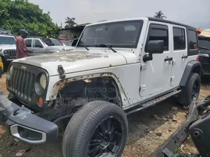 Jeep Wrangler Unlimited 70th Anniversary 2011 White