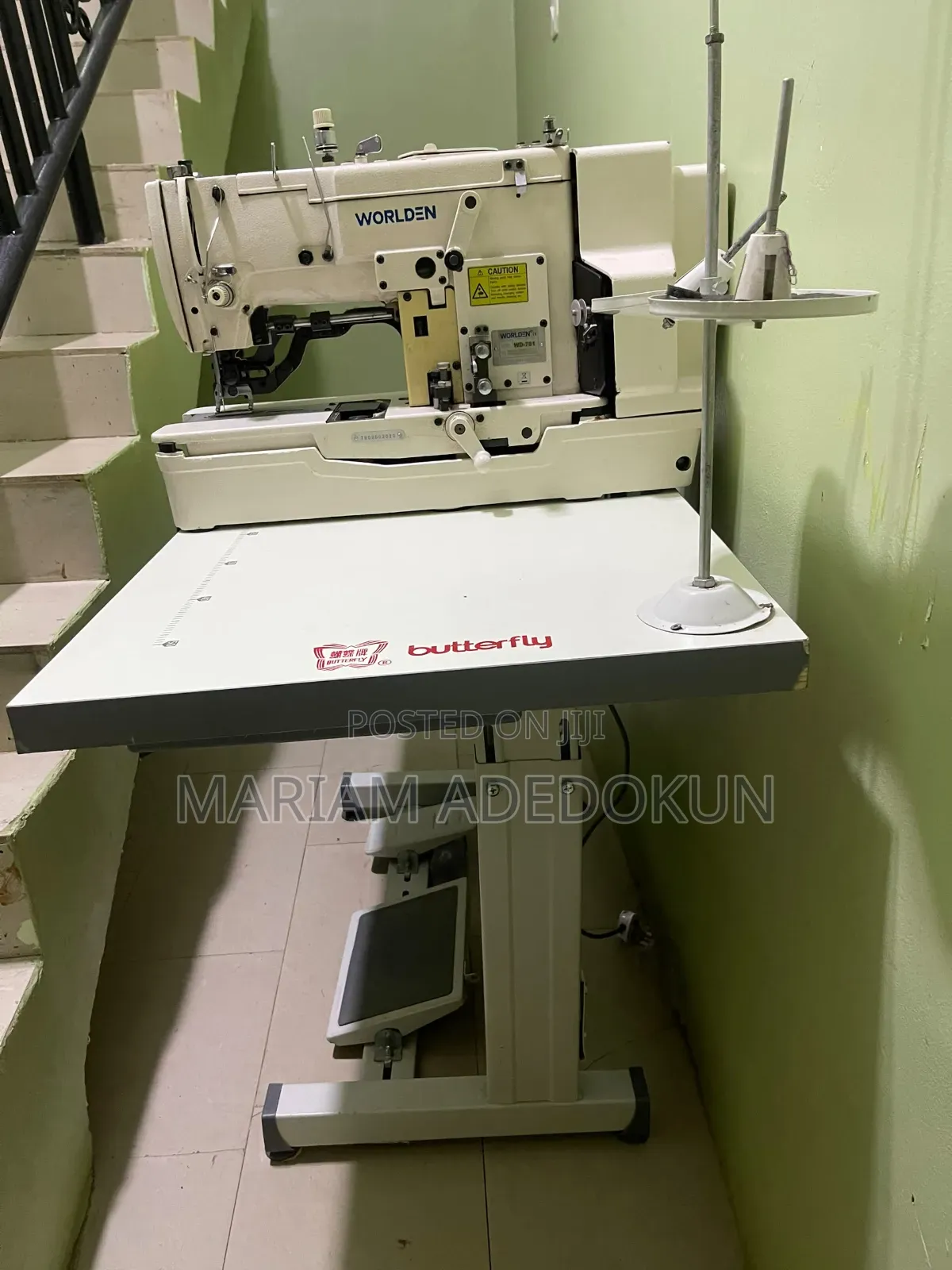 Industrial Button Hole Design Machine