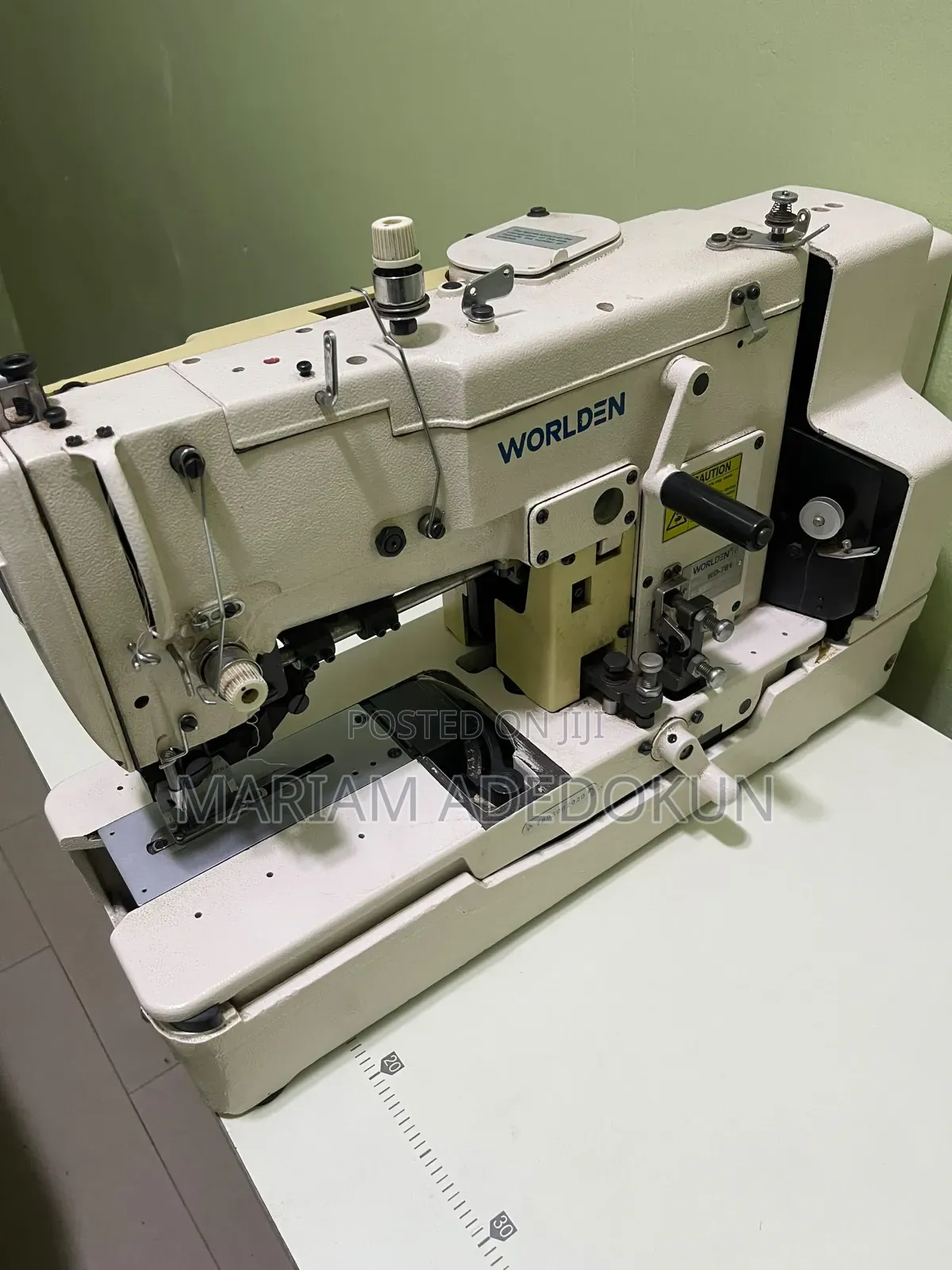 Industrial Button Hole Design Machine