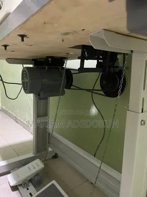 Industrial Button Hole Design Machine