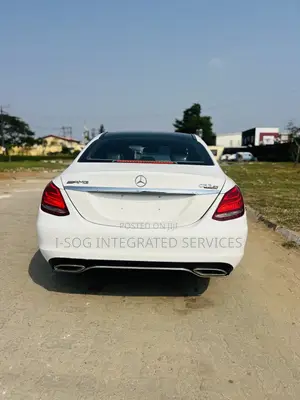 Mercedes-Benz C300 Sport 4dr AWD 4Matic Sedan (2.0L 4cyl 7A) 2015 White
