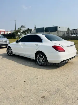 Mercedes-Benz C300 Sport 4dr AWD 4Matic Sedan (2.0L 4cyl 7A) 2015 White