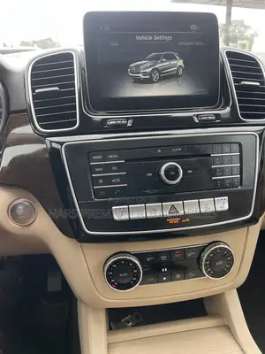 Mercedes-Benz GLE-Class GLE 350 2017 White