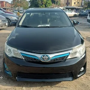 Toyota Camry SE 4dr Sedan (2.5L 4cyl 6A) 2013 Black